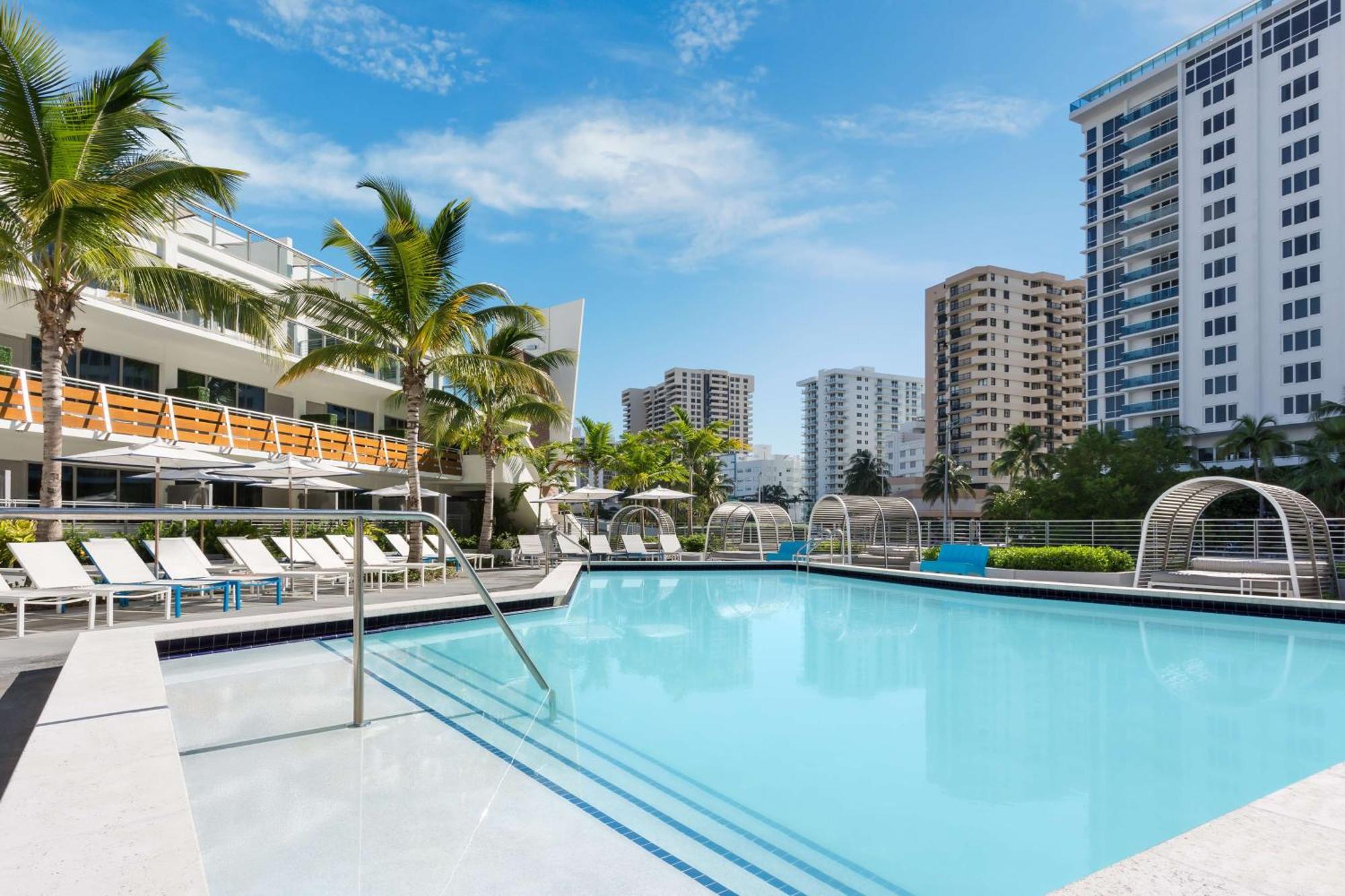 The Gates Hotel South Beach - A Doubletree By Hilton Miami Beach Eksteriør bilde